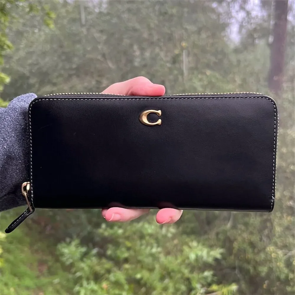 COACH BLACK Essential Slim Accordion Zip Wallet Smooth Leather w Gold Hardware - Picture 2 of 9